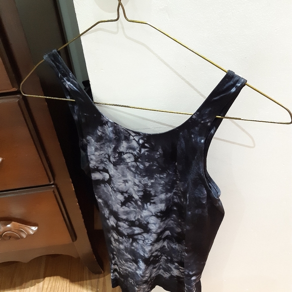 Babaton Tie Dye Tank Top - Picture 2 of 3